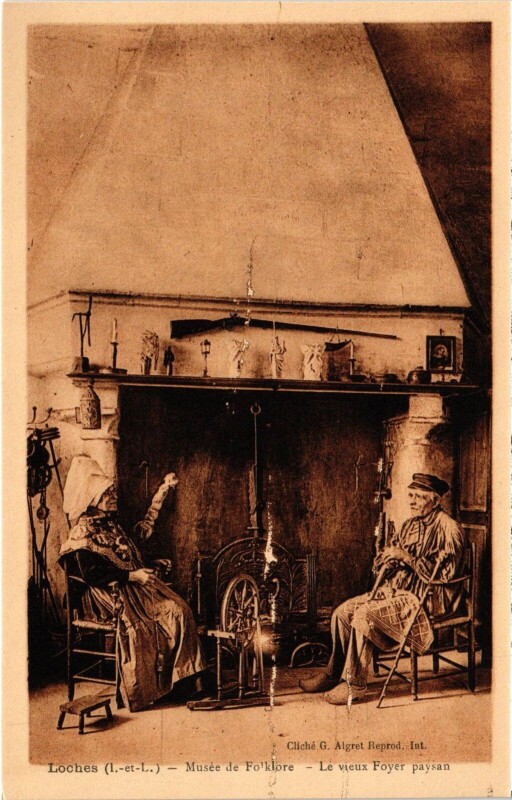 Carte postale ancienne Loches Musee de Folklore à Loches