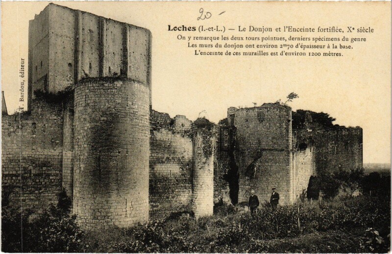Carte postale ancienne Loches Le Donjon à Loches