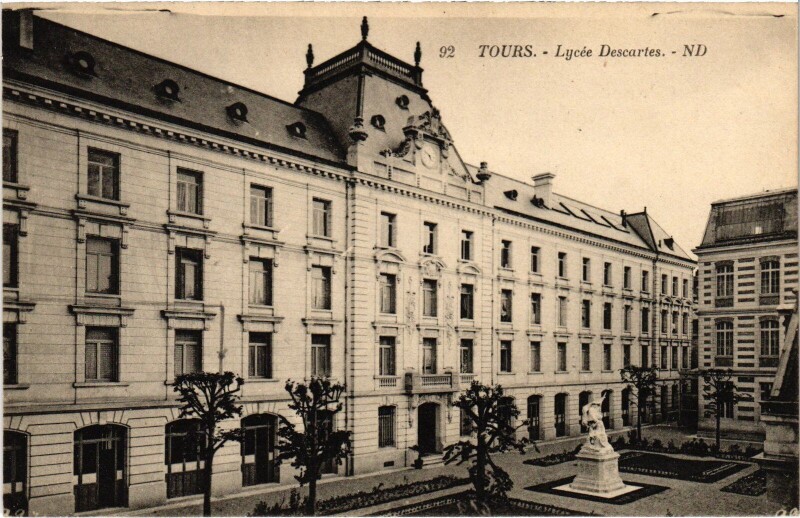 Carte postale ancienne Tours Lycee Descartes à Descartes