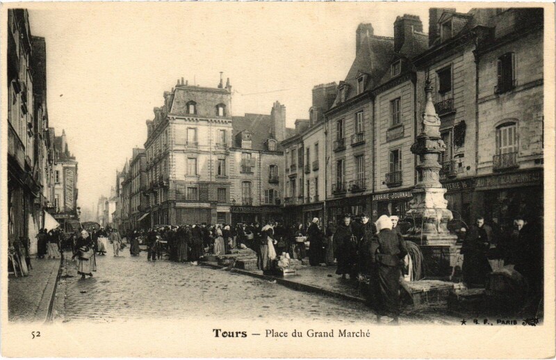Carte postale ancienne Tours Place du Grand Marche à Tours