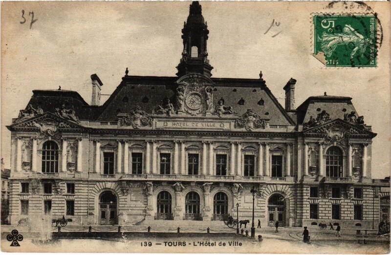 Carte postale ancienne Tours Hotel de Ville à Tours