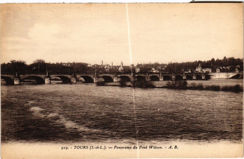 Carte postale ancienne Tours panorama du Pont Wilson à Tours