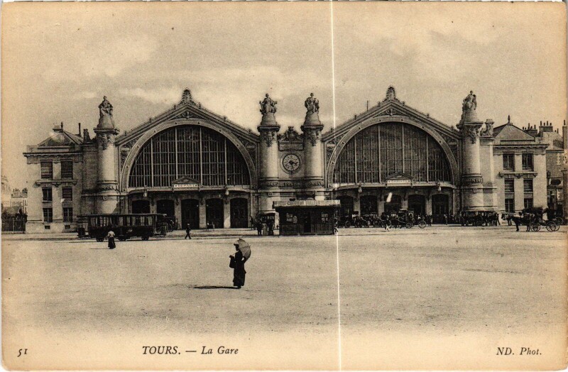 Carte postale ancienne Gare; Place de la Gare à Tours
