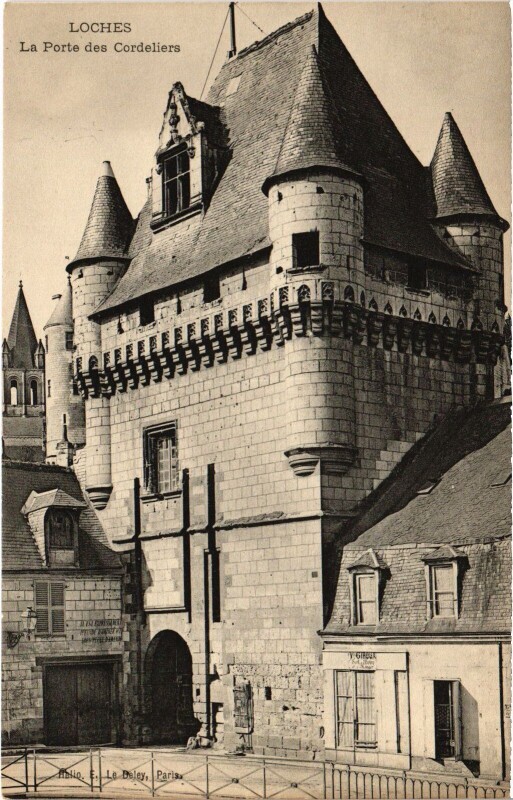 Carte postale ancienne Loches Port des Cordeliers à Loches