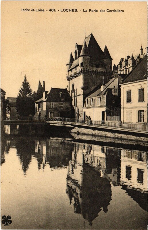 Carte postale ancienne Loches Porte des Cordeliers à Loches