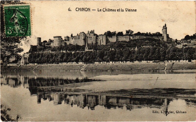 Carte postale ancienne Chinon le Chateau et la Vienne à Chinon