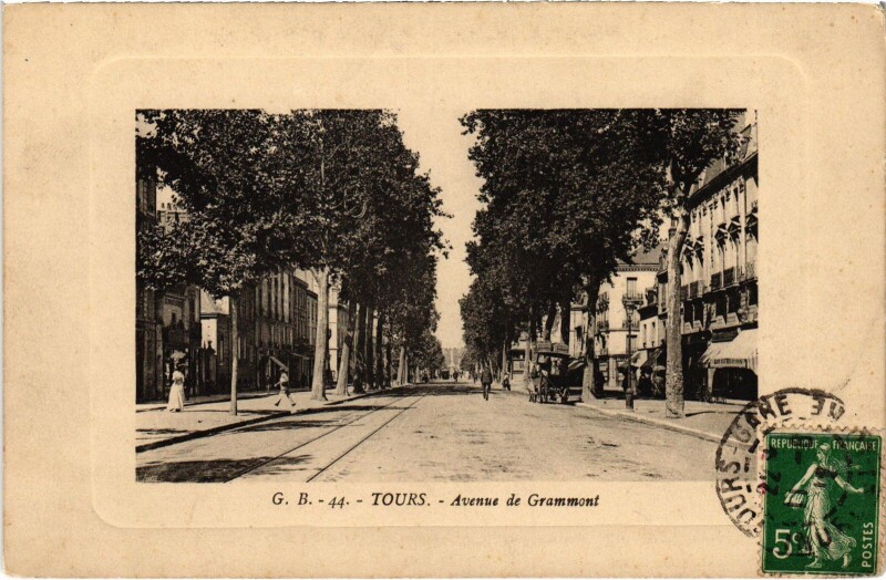 Carte postale ancienne Tours Avenue Grammont à Tours
