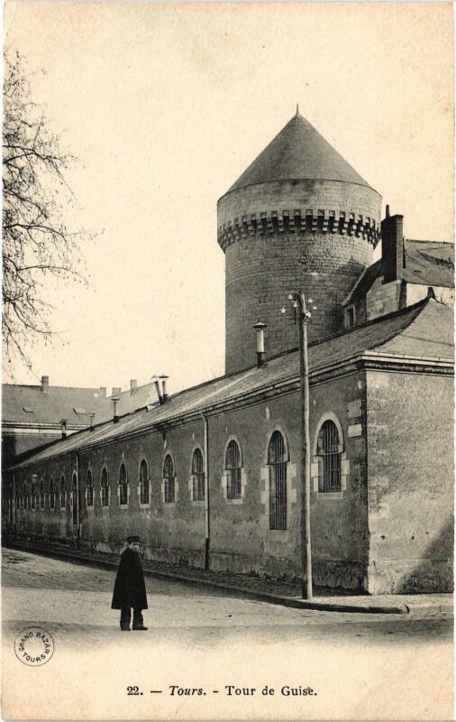 Carte postale ancienne Tours Tour de Guise à Tours