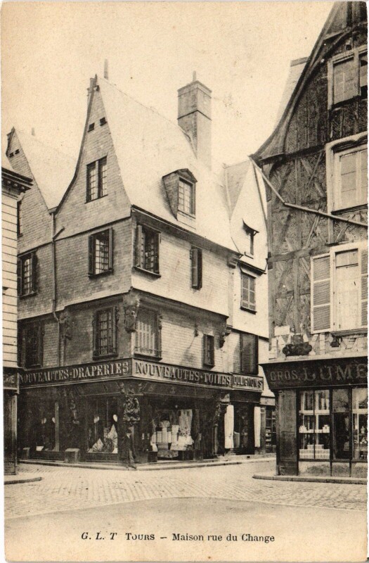 Carte postale ancienne Tours Maison rue du Change à Tours