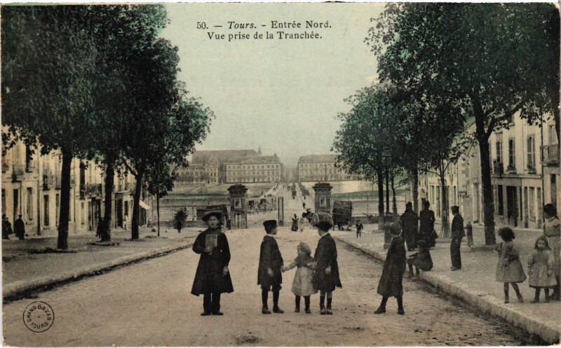 Carte postale ancienne Tours vue prise de la Tranchee à Tours
