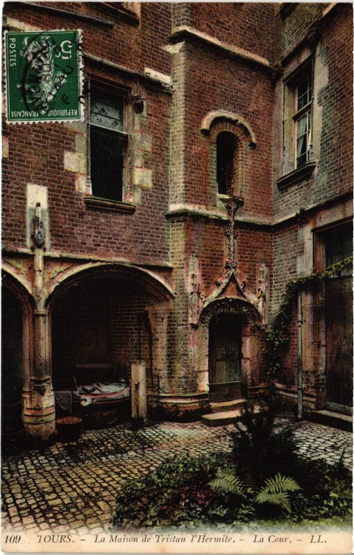 Carte postale ancienne Tours Maison de Tristan l'Ermite à Tours