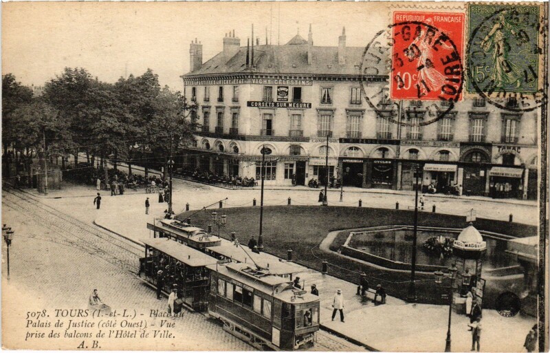 Carte postale ancienne Tours Place du Palais de Justice à Tours