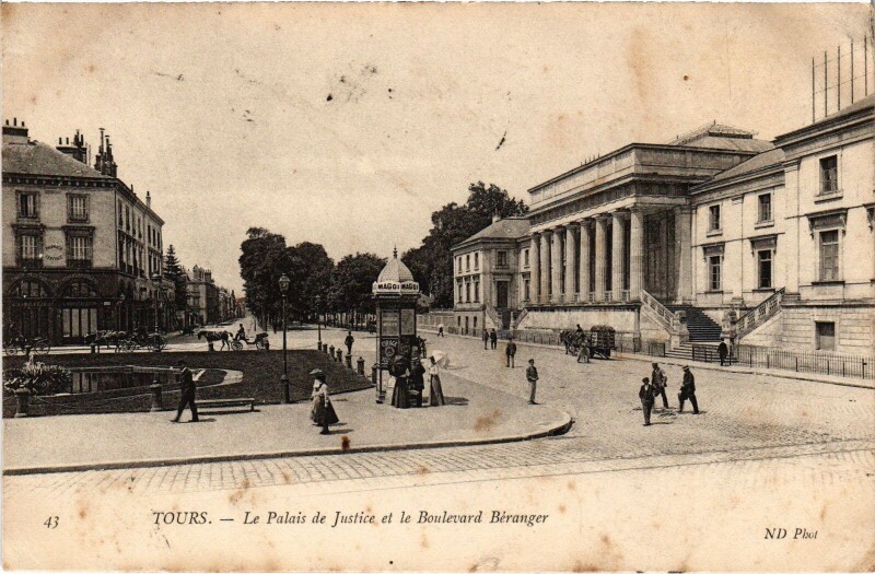 Carte postale ancienne Tours Palais de Justice Boulevard Beranger à Tours