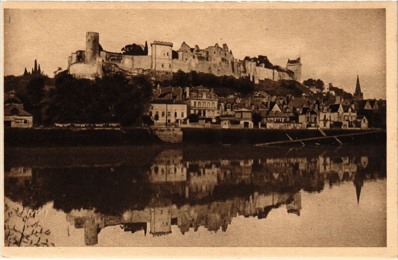Carte postale ancienne Château à Chinon