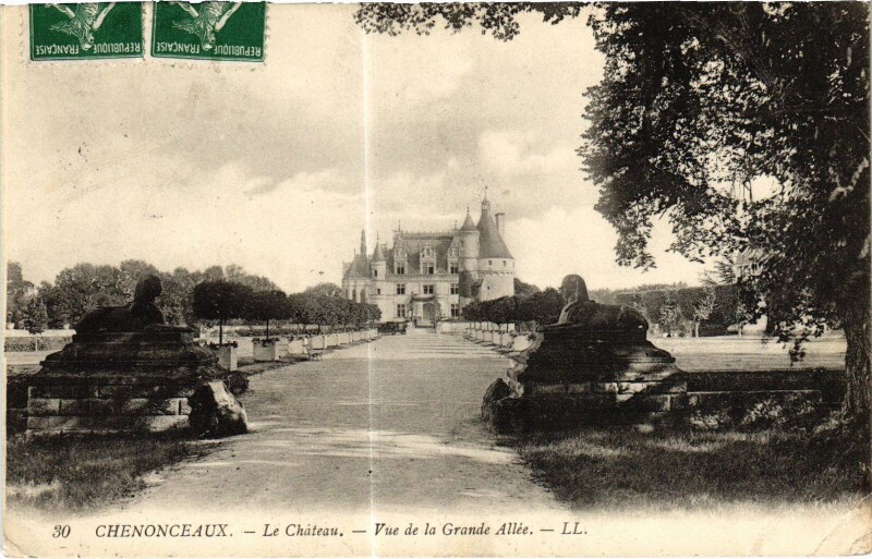 Carte postale ancienne Chenonceaux le Chateau Grande Allee à Chenonceaux