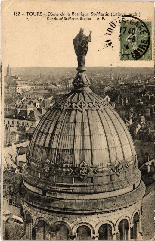 Carte postale ancienne Tours Dome de la Basilique Saint-Martin à Tours