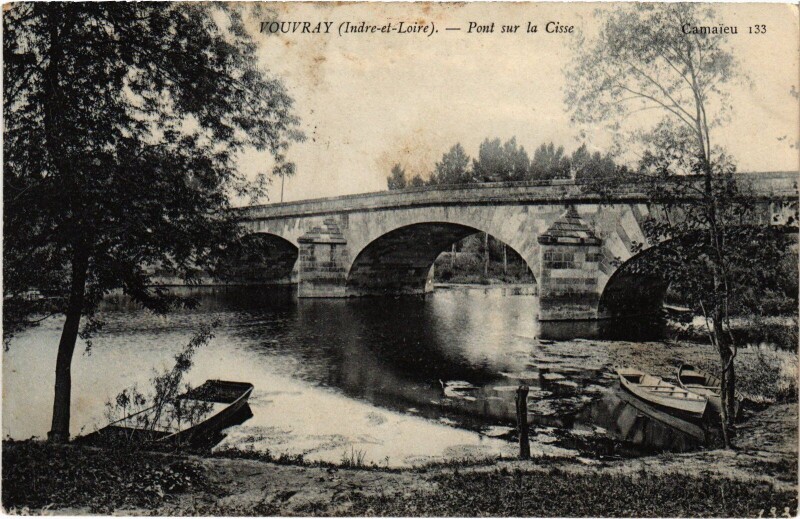 Carte postale ancienne Vouvray Pont sur la Cisse à Vouvray