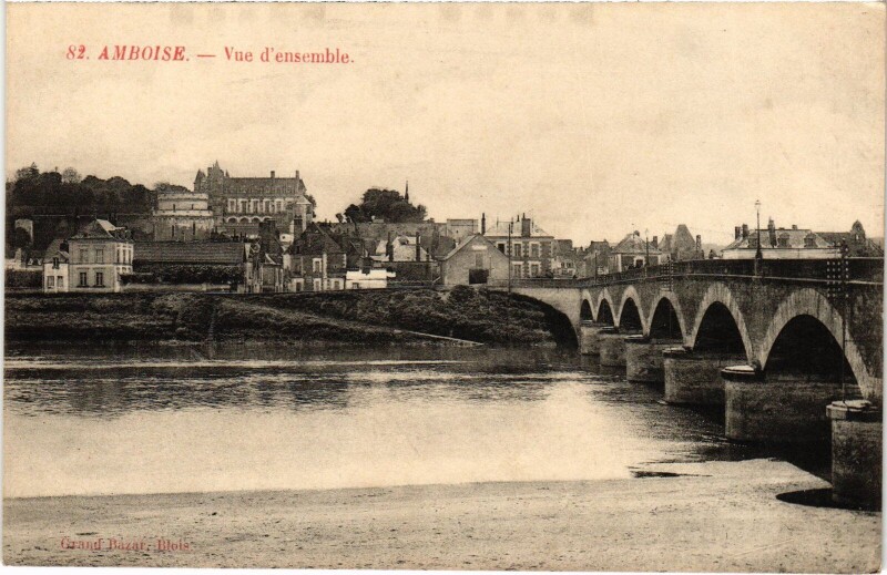 Carte postale ancienne Amboise vue d'ensemble à Amboise