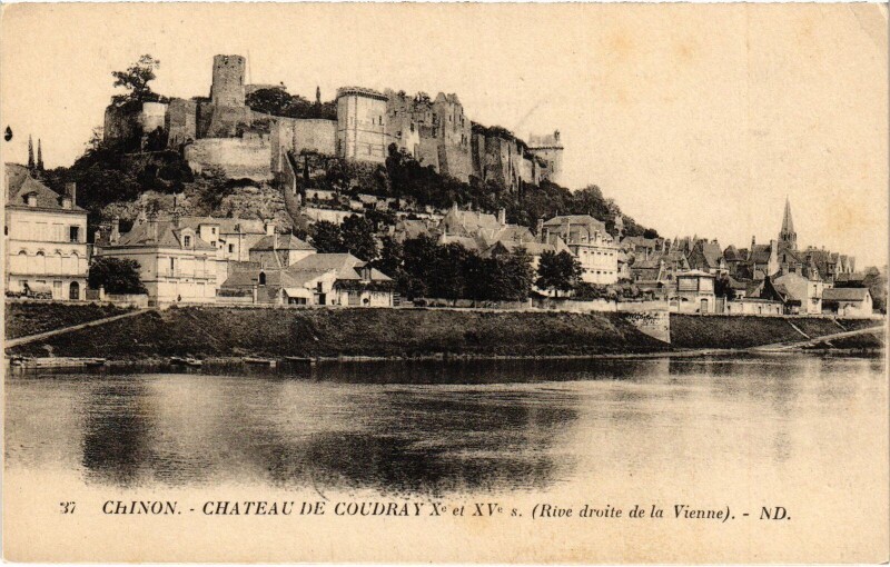 Carte postale ancienne Chinon le Chateau à Chinon
