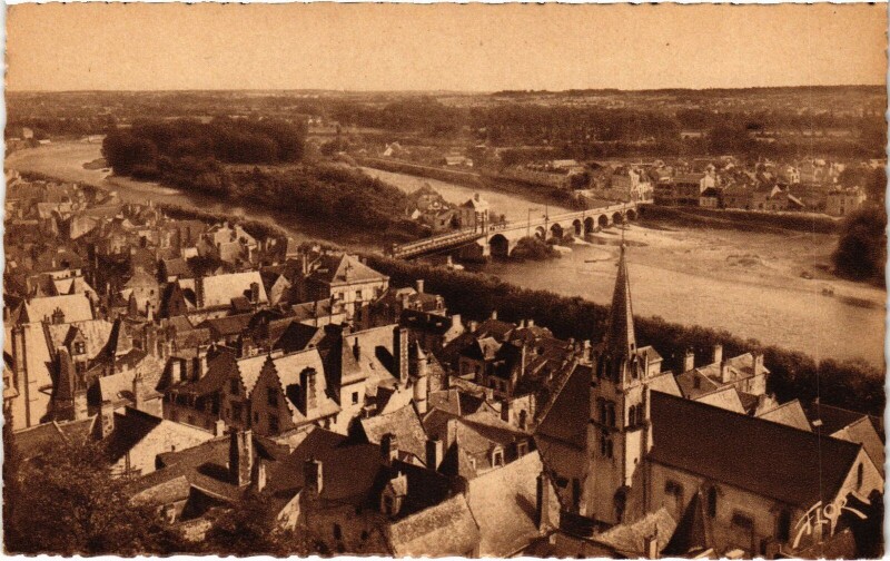 Carte postale ancienne Chinon vue generale à Chinon