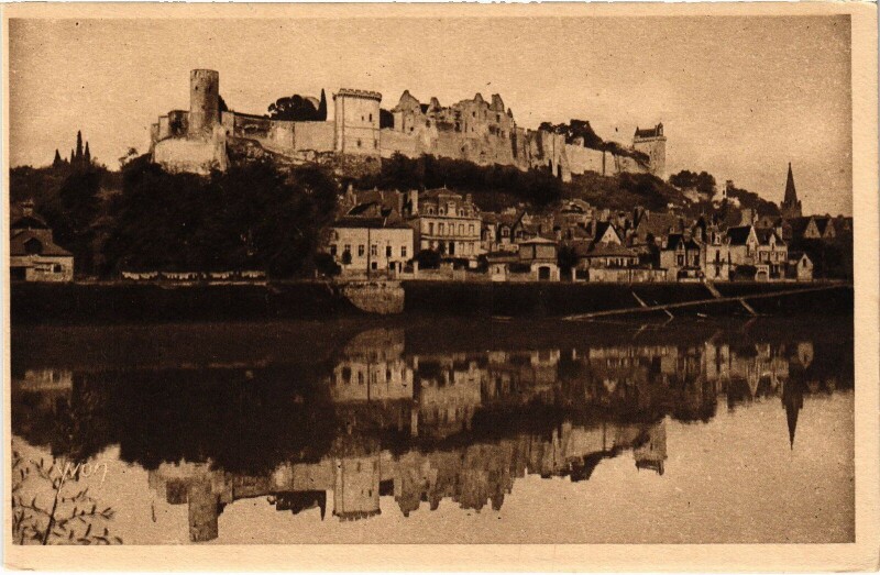 Carte postale ancienne Château à Chinon