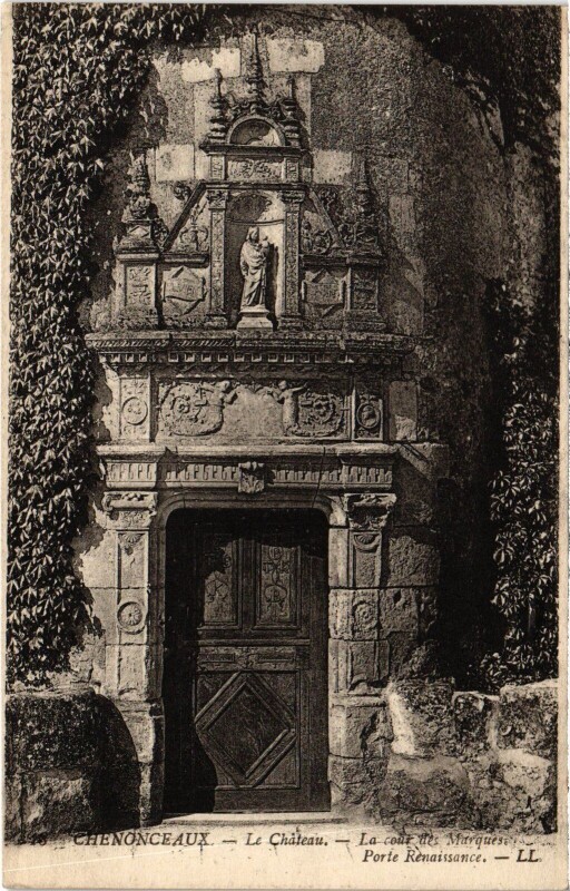 Carte postale ancienne Chenonceaux le Chateau Cour des Marques à Chenonceaux