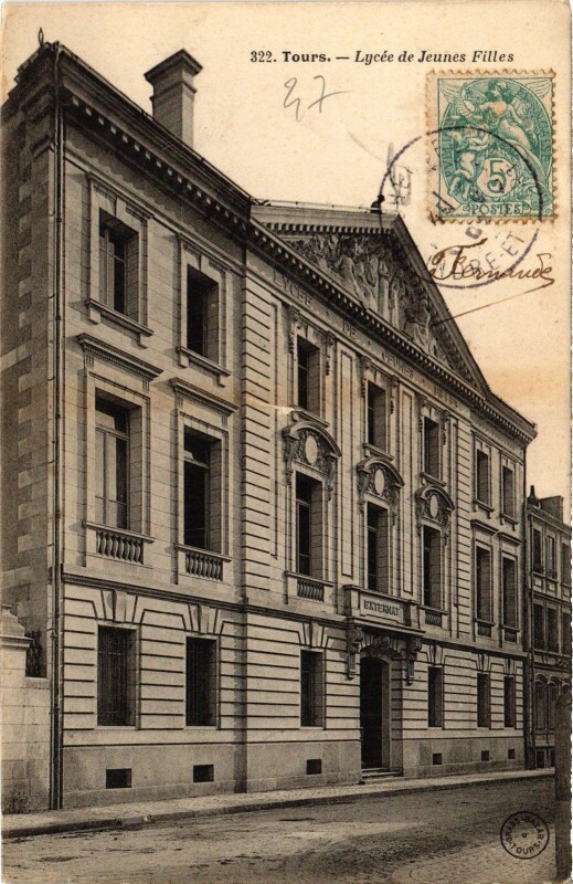 Carte postale ancienne Tours Lycee de Jeunes Filles à Tours