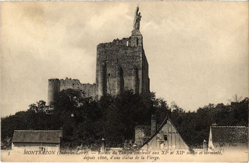 Carte postale ancienne Montbazon Ruines du Donjon à Montbazon