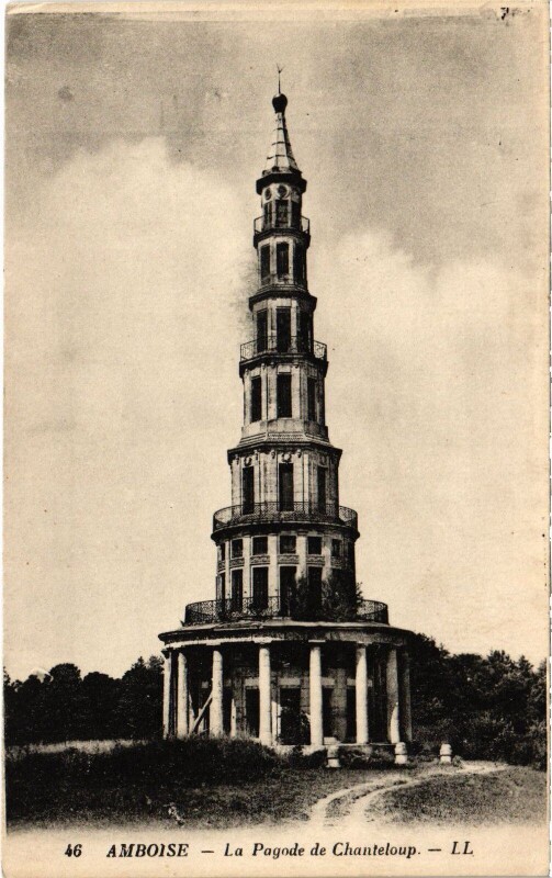 Carte postale ancienne Amboise - La Pagode de Chanteloup à Amboise