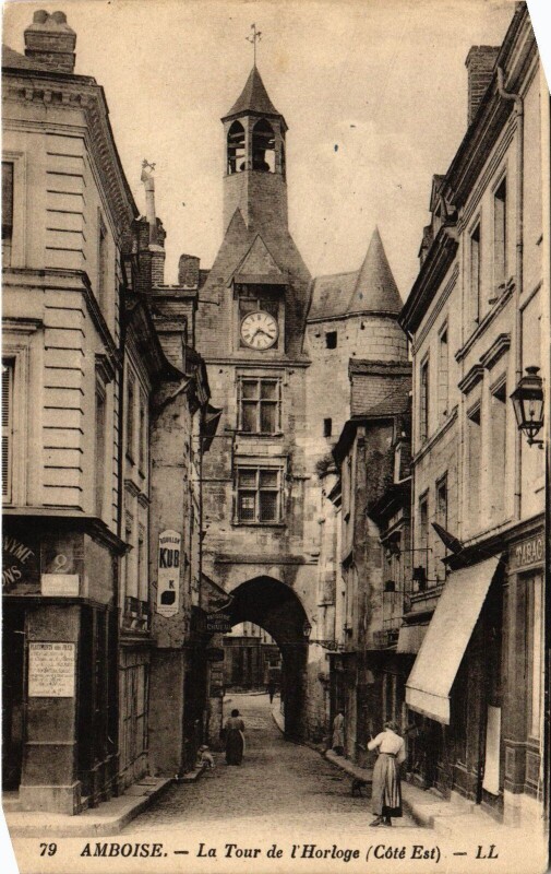 Carte postale ancienne Amboise Tour de l'Horloge à Amboise