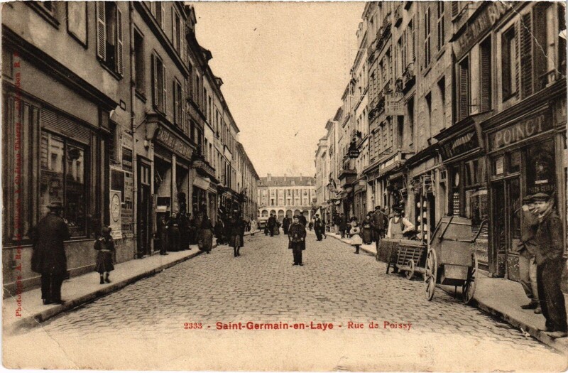 Carte postale ancienne Saint-germain-en-Laye rue de Poissy à Poissy