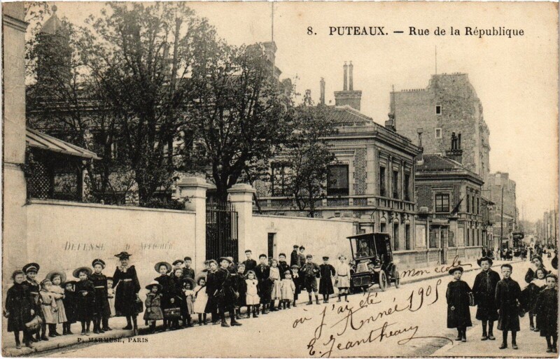 Carte postale ancienne Puteaux Rue de la République à Puteaux