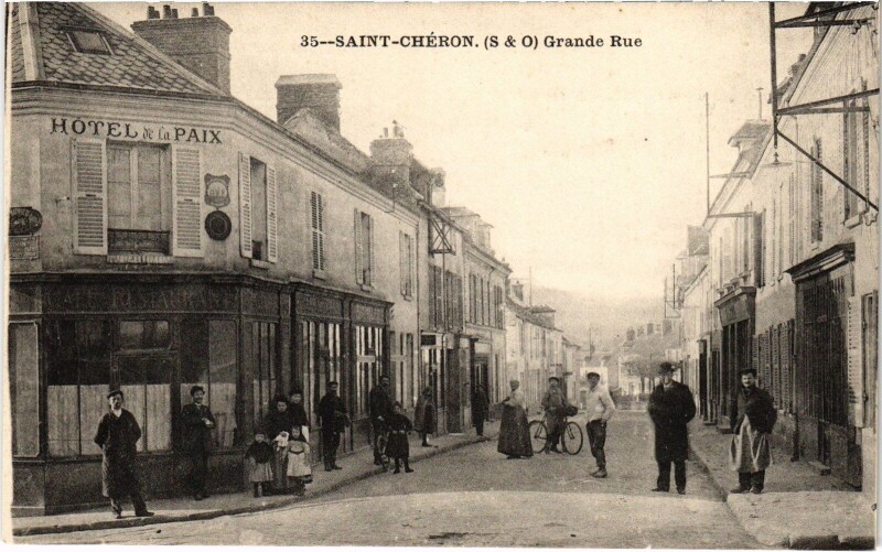 Carte postale ancienne Saint-Chéron Grande Rue à Saint-Chéron