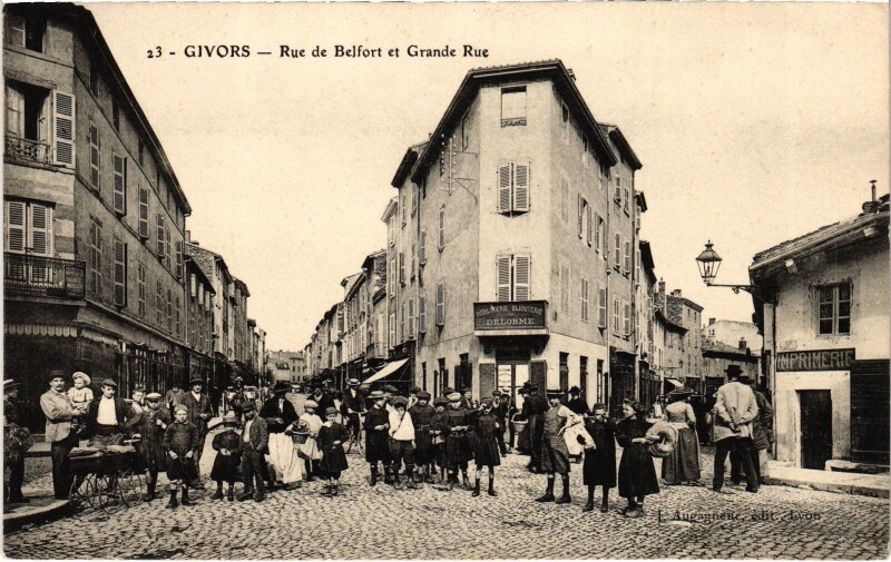 Carte postale ancienne Givors Rue de Belfort Grande Rue à Givors