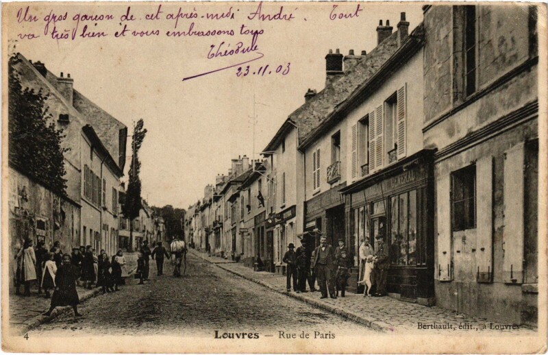 Carte postale ancienne Louvres rue de Paris à Louvres