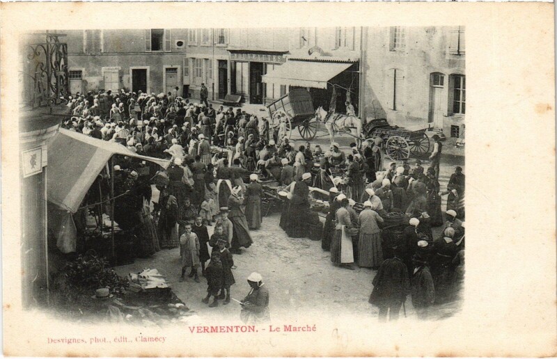 Carte postale ancienne Vermenton le Marché à Vermenton