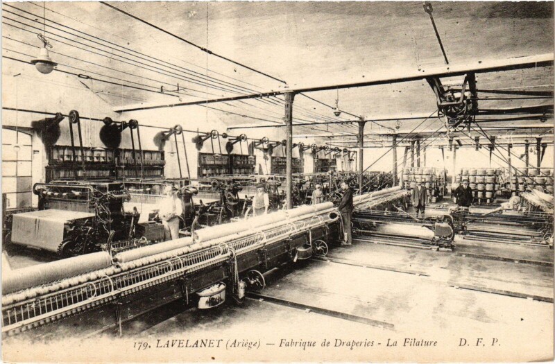 Carte postale ancienne Lavelanet Fabrique de Draperies La Filature à Lavelanet