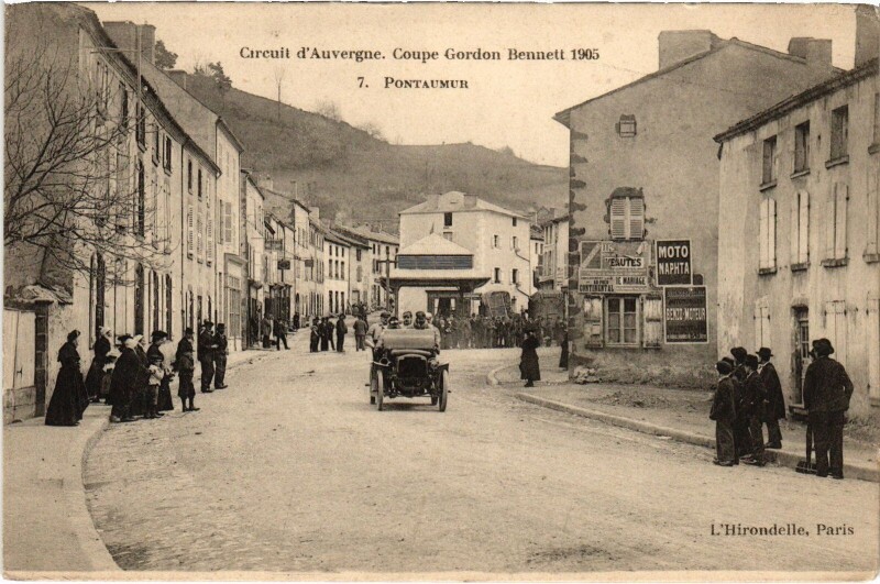 Carte postale ancienne Circuit d'Auvergne Coupe. Gordon-Bennett Pontaumur à Pontaumur