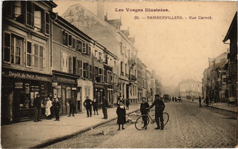 Carte postale ancienne Rambervilliers Rue Carnot