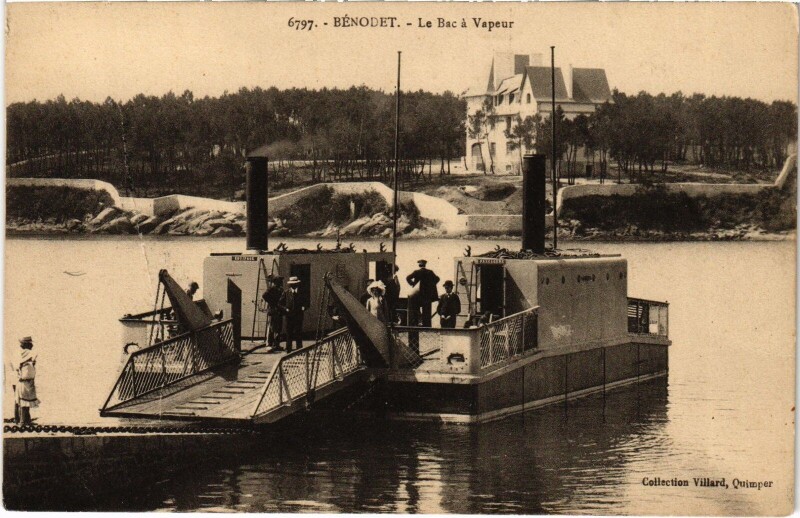 Carte postale ancienne Bénodet Le Bac a vapeur à Bénodet