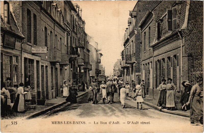 Carte postale ancienne Mers-les-Bains rue d'Ault à Mers-les-Bains