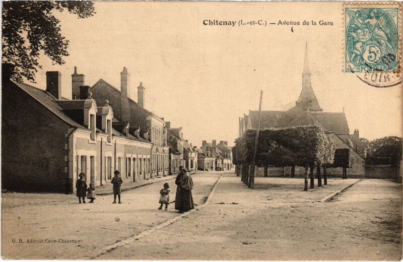 Carte postale ancienne Chitenay Avenue de la Gare à Chitenay