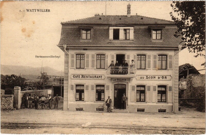 Carte postale ancienne Wattwiller Café-Restaurant au Lion d'Or à Wattwiller