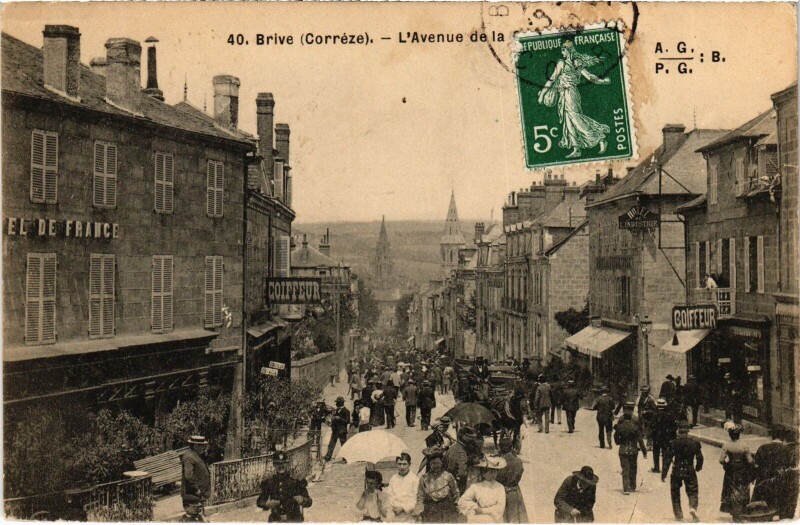 Carte postale ancienne Brive Avenue