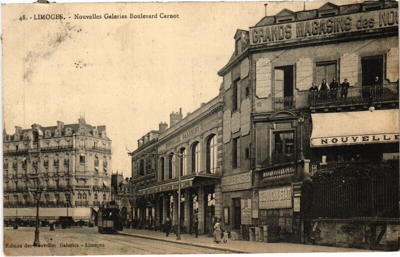 Carte postale ancienne Limoges Nouvelles Galeries Bd Carnot à Limoges
