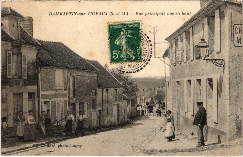 Carte postale ancienne Dammartin-sur-Tigeaux Rue principale à Dammartin-sur-Tigeaux