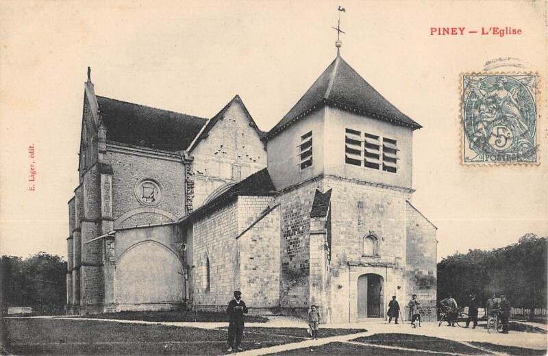 Carte postale ancienne Piney - L'Eglise à Piney
