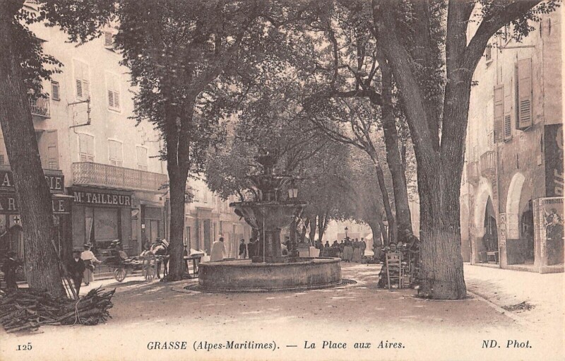 Carte postale ancienne Grasse - Place Aux Aires à Grasse