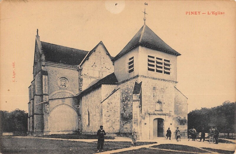 Carte postale ancienne Piney - L'Eglise à Piney