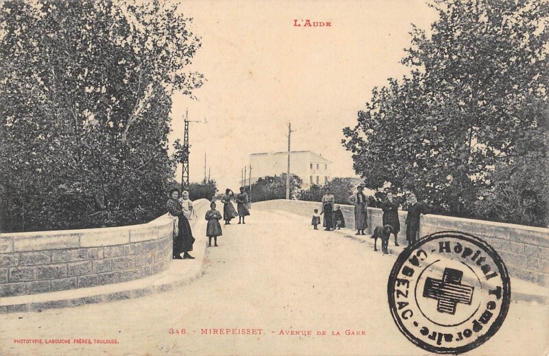 Carte postale ancienne Mirepeisset - Avenue De La Gare - Hopital Temporaire Cabezac 1915 à Mirepeisset
